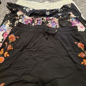 Lot of 4 maurices shorts